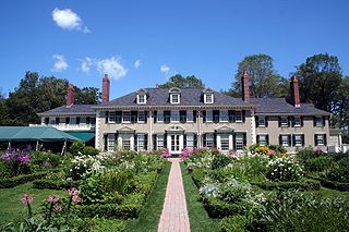 Photograph of Hildene mansion on the former estate of Robert Todd Lincoln in Manchester, Vermont. Photo by Rolf Müller.
